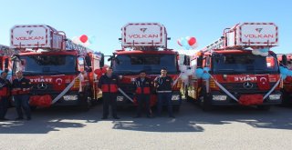 Vanda İtfaiyenin Yeni Araçları Tanıtıldı