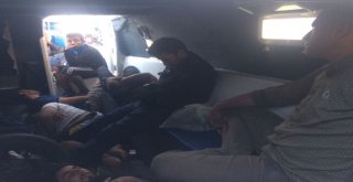 Teknede Mahsur Kalan Kaçak Suriyeliler Kurtarıldı