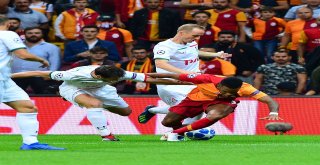 Uefa Şampiyonlar Ligi: Galatasaray: 1 - Lokomotiv Moskova: 0 (Maç Devam Ediyor)