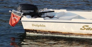 Foçadaki Petrol Kirliliğinde Bakanlık Yetkilileri Olay Yerinde