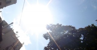 Taksim Bir Günde İki Mevsimi Yaşadı