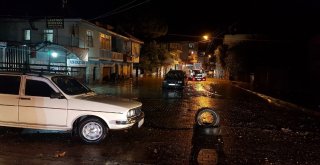 Kadirlide Şiddetli Yağmur Su Baskınlarına Neden Oldu