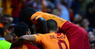 Uefa Şampiyonlar Ligi: Galatasaray: 1 - Lokomotiv Moskova: 0 (Maç Devam Ediyor)