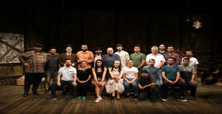 Alanya Belediye Tiyatrosu Sezonun İkinci Prömiyerini Yapıyor