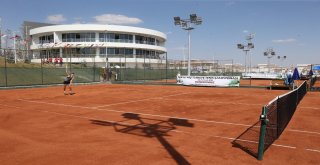 Sporculardan Yeni Tenis Kompleksine Tam Not