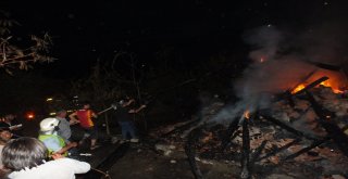 Sinopta Bir Ev, Ahır Ve Ambar Yandı