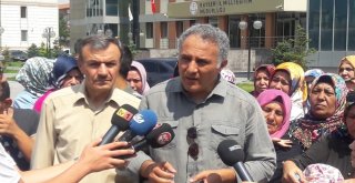 Tüm-İş Konfederasyonu İşten Çıkartılan Servis Elemanları İçin Basın Açıklaması Yaptı