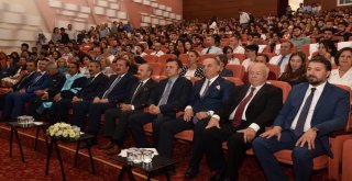 Esogü Tıp Fakültesinin Yeni Öğrencileri Beyaz Önlüklerini Giydi