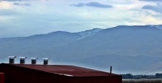 Munzur Dağı Zirvelerine Kar Yağdı