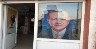 Ak Parti Binasına Çirkin Saldırı