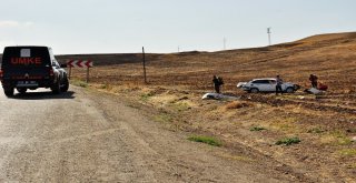 Kaza Yapan Sürücüyü Kurtarmak İçin Seferber Oldular