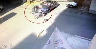 (Özel) Şişlide Otomobil Motosiklete Çarptı: 2 Yaralı