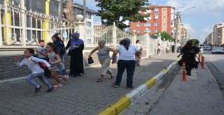 Keçi Derisi Giyip, Dana Kılından Bıyık Takıyorlar