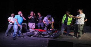 (Özel Haber) Dünyada Bir İlk! Kasketiyle, Tespihiyle ‘O Artık ‘Motosiklet Ağası