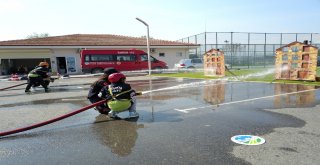 Minik İtfaiyeciler Tatbikat Yaptı
