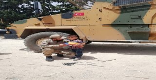 Mehmetçik Afrinde Yaraları Sarmaya Devam Ediyor