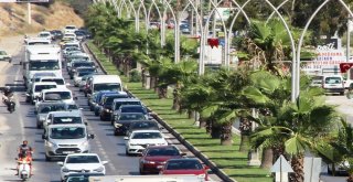 Tatilciler Bodruma Akın Akın Gelmeye Başladı