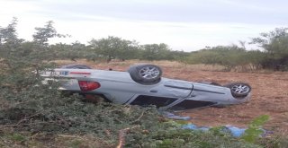 Mıcır Yüzünden Araç Takla Attı: 2 Yaralı