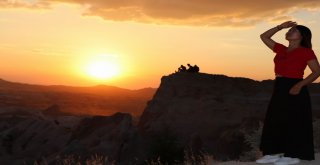 Binlerce Turist Kapadokyada Gün Batımı Keyfini Yaşıyor