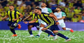 Spor Toto Süper Lig: Fenerbahçe: 2 - Bursaspor: 1 (İlk Yarı)