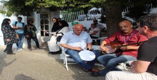 Turistlere Sazlı Sözlü Karşılama