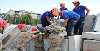 Jandarma Ve Afad Ekibinden Nefes Kesen Tatbikat