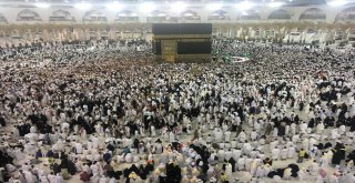 Dünya Müslümanları Bayram Namazında Buluştu