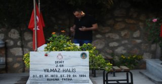 Bursada Şehitliklerde Buruk Bayram