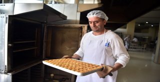 Halk Ekmek Baklavası Raflarda