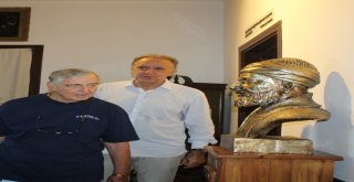 Rahmi Koç Kuşadasını Gezdi