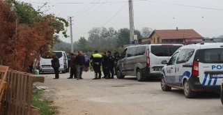 Tartıştığı Üvey Annesini Boğazını Keserek Öldürdü