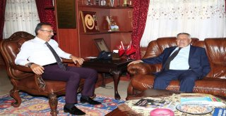 Vali Yardımcısı Ahmet Soley, Belediye Başkanı Seçene Veda Etti