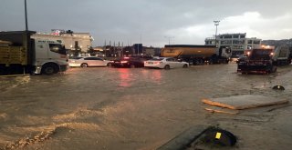 Sakaryada Sağanak Yolları Göle Çevirdi