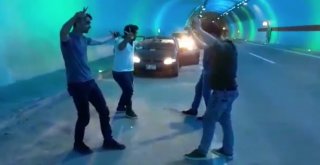 Türkiyenin En Uzun Tünelinde Ankara Kaşık Havası Oynadılar