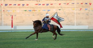 Bursada Türk Dünyası Ata Sporları Şenliğinde Nefes Kesen Görüntüler