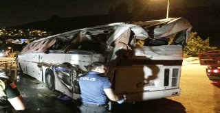 Kaza Yapan Otobüsün Enkazı Kaldırıldı