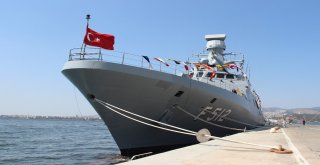 Savaş Gemileri Halkın Ziyaretine Açıldı