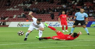 Spor Toto 1. Lig: Balıkesirspor Baltok: 0 Ümraniyespor: 0 (İlk Yarı)