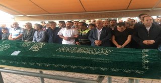 Hırsız Tarafından Öldürülen 17 Yaşındaki Genç, Son Yolculuğuna Uğurlandı