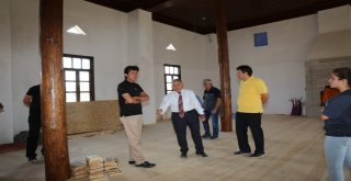 Başkan Büyükkılıç, Turan Mektebi Çalışmaları Hakkında Bilgi Aldı