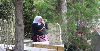 17 Ağustos Şehitleri, Mezarlarında Gözyaşları Ve Dualarla Anıldı