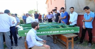 Denizde Boğulan Kardeşler Ve Kuzenine Gözyaşı