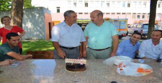 Afadtan Emekli Olan Personele Pasta Sürprizi