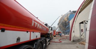 Avrupanın En İyisi Uzay Temalı Merkezinde Korkutan Yangın