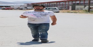 Kız Bebeğin Doğum Raporuna Erkek Yazılınca Kimlik Çıkaramadı