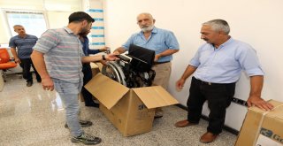 Van Büyükşehir Belediyesinden 16 Engelliyi Tekerlekli Sandalye