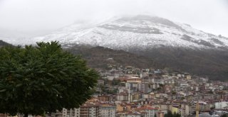 Gümüşhanenin Yüksekleri Beyaza Büründü