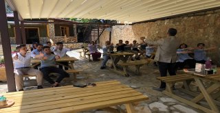 Tomara Şelalesinde Çalışanlara Kaliteli Hizmet Eğitimi Verildi