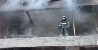 Boş Bina Çıkan Yangında Alev Alev Yandı