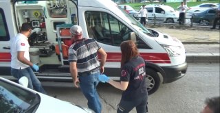 Amca Çocukları Şehrin Göbeğinde Sandalye Ve Sopalarla Birbirine Saldırdı